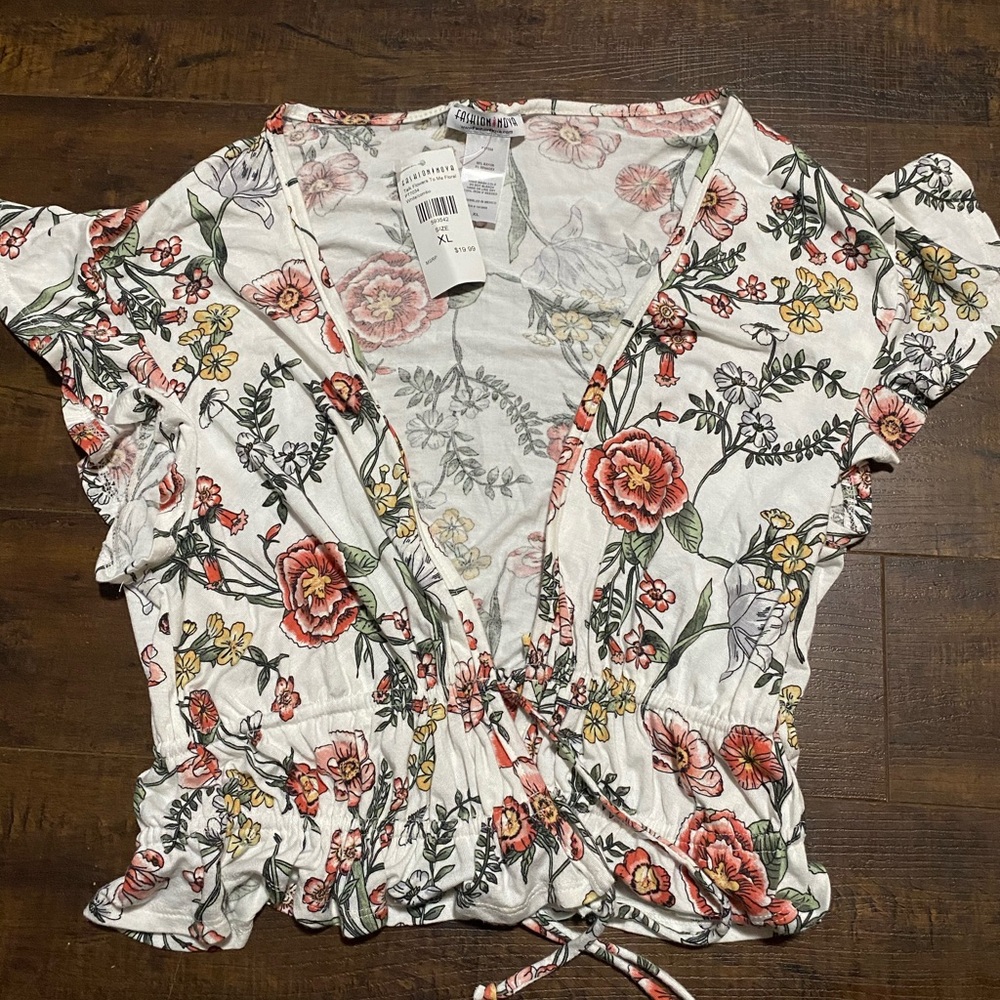 Fashion Nova floral tie up crop top